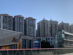 出租海珠区400平临街铺 旁边城中村和多个小区 1公里内13