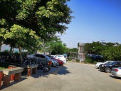 4s店转让 免转让费 超大免费停车场 形象高端大气