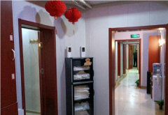 营业中南站足疗spa店320平！月租二万！店铺转让